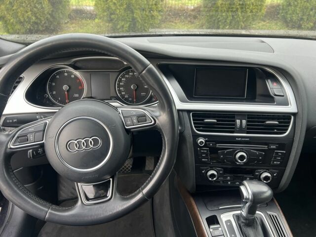 Ауді А4 2015 у Вараш (Кузнецовськ) на Automoto.ua Синій Ауді А4, об'ємом двигуна 2 л та пробігом 320 тис. км за 12000 $, фото 7 на Automoto.ua