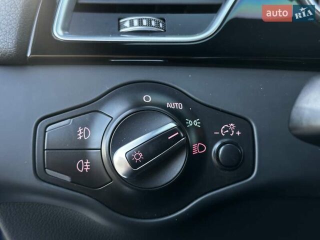 Синій Ауді А4, об'ємом двигуна 1.98 л та пробігом 165 тис. км за 13799 $, фото 26 на Automoto.ua