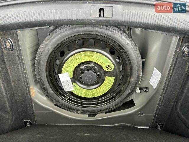 Ауді А4 2015 у Вараш (Кузнецовськ) на Automoto.ua Синій Ауді А4, об'ємом двигуна 1.98 л та пробігом 320 тис. км за 12000 $, фото 13 на Automoto.ua