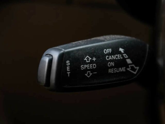 Синій Ауді А4, об'ємом двигуна 2 л та пробігом 158 тис. км за 11000 $, фото 15 на Automoto.ua