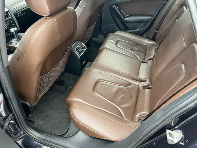 Ауді А4 2015 у Вараш (Кузнецовськ) на Automoto.ua Синій Ауді А4, об'ємом двигуна 2 л та пробігом 320 тис. км за 12000 $, фото 9 на Automoto.ua