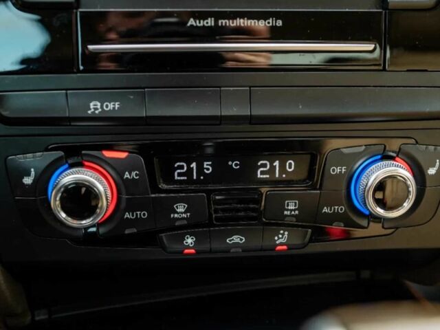 Синій Ауді А4, об'ємом двигуна 2 л та пробігом 158 тис. км за 11000 $, фото 22 на Automoto.ua