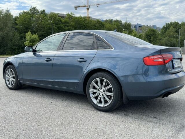 Синий Ауди А4, объемом двигателя 2 л и пробегом 222 тыс. км за 13700 $, фото 5 на Automoto.ua