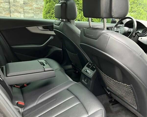 Синій Ауді А4, об'ємом двигуна 1.98 л та пробігом 160 тис. км за 13000 $, фото 1 на Automoto.ua