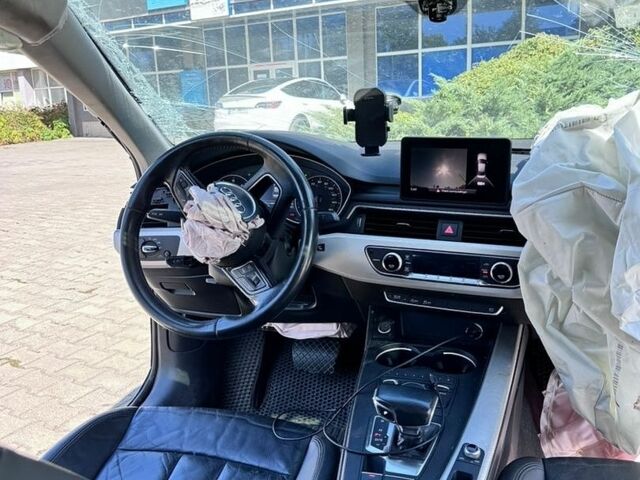 Синий Ауди А4, объемом двигателя 1.98 л и пробегом 125 тыс. км за 6500 $, фото 7 на Automoto.ua