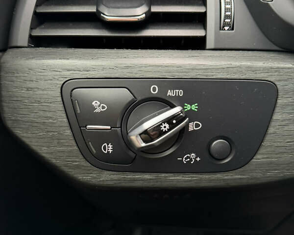 Синий Ауди А4, объемом двигателя 1.98 л и пробегом 220 тыс. км за 14900 $, фото 52 на Automoto.ua