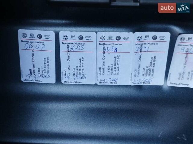 Синій Ауді А4, об'ємом двигуна 2 л та пробігом 140 тис. км за 17800 $, фото 10 на Automoto.ua