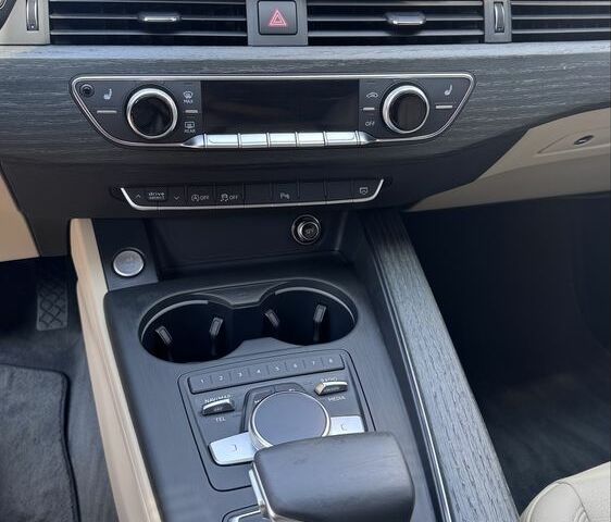 Синій Ауді А4, об'ємом двигуна 2 л та пробігом 175 тис. км за 16700 $, фото 9 на Automoto.ua