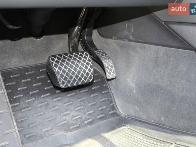 Синий Ауди А4, объемом двигателя 1.98 л и пробегом 69 тыс. км за 21800 $, фото 75 на Automoto.ua