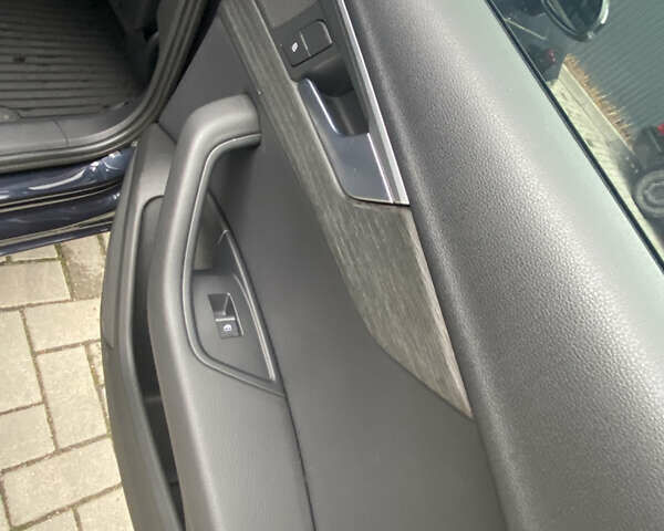 Ауді А4 2017 у Житомирі на Automoto.ua Синій Ауді А4, об'ємом двигуна 2 л та пробігом 145 тис. км за 15950 $, фото 11 на Automoto.ua