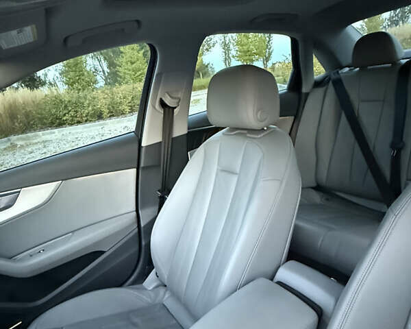 Синий Ауди А4, объемом двигателя 1.98 л и пробегом 126 тыс. км за 21000 $, фото 7 на Automoto.ua