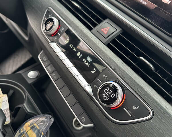 Синій Ауді А4, об'ємом двигуна 2 л та пробігом 228 тис. км за 13500 $, фото 15 на Automoto.ua