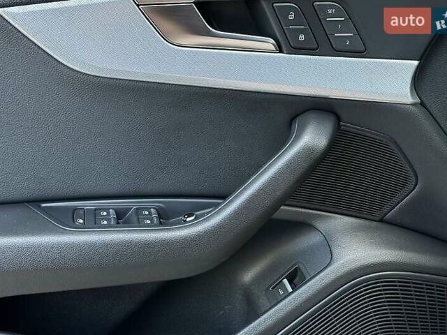 Синій Ауді А4, об'ємом двигуна 1.98 л та пробігом 138 тис. км за 16500 $, фото 16 на Automoto.ua