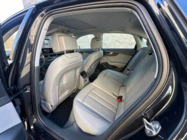 Синий Ауди А4, объемом двигателя 2 л и пробегом 61 тыс. км за 5100 $, фото 13 на Automoto.ua