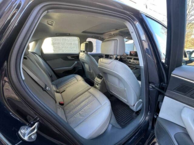 Синий Ауди А4, объемом двигателя 2 л и пробегом 61 тыс. км за 5100 $, фото 12 на Automoto.ua