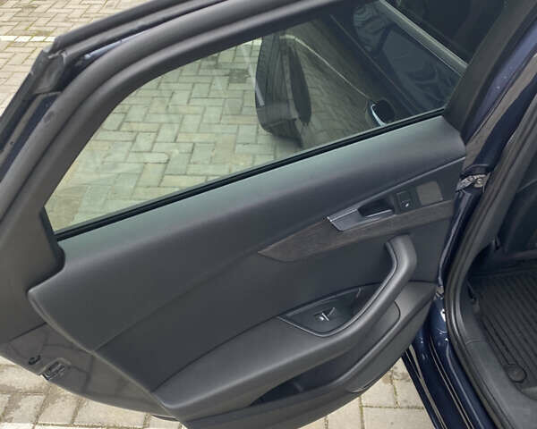 Ауді А4 2017 у Житомирі на Automoto.ua Синій Ауді А4, об'ємом двигуна 2 л та пробігом 145 тис. км за 15950 $, фото 13 на Automoto.ua