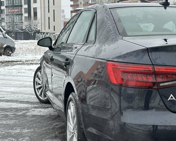 Синій Ауді А4, об'ємом двигуна 2 л та пробігом 228 тис. км за 13500 $, фото 4 на Automoto.ua