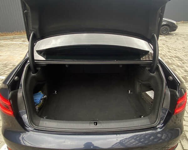 Ауді А4 2017 у Житомирі на Automoto.ua Синій Ауді А4, об'ємом двигуна 2 л та пробігом 145 тис. км за 15950 $, фото 21 на Automoto.ua