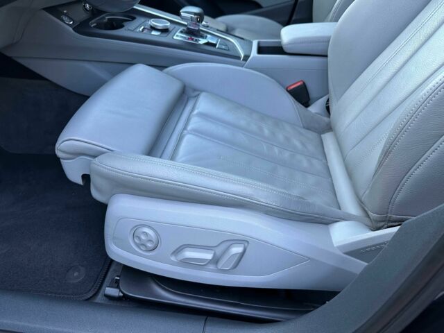 Ауди А4 2018 в Львове на Automoto.ua Синий Ауди А4, объемом двигателя 2 л и пробегом 71 тыс. км за 22900 $, фото 15 на Automoto.ua