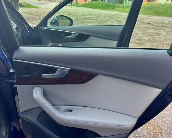 Синий Ауди А4, объемом двигателя 1.98 л и пробегом 170 тыс. км за 21999 $, фото 15 на Automoto.ua