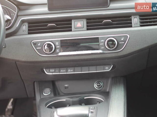 Ауді А4 2018 у Львові на Automoto.ua Синій Ауді А4, об'ємом двигуна 1.98 л та пробігом 150 тис. км за 16300 $, фото 37 на Automoto.ua