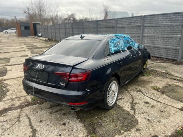 Синий Ауди А4, объемом двигателя 2 л и пробегом 108 тыс. км за 6000 $, фото 3 на Automoto.ua