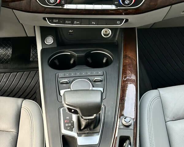 Синий Ауди А4, объемом двигателя 1.98 л и пробегом 170 тыс. км за 21999 $, фото 22 на Automoto.ua