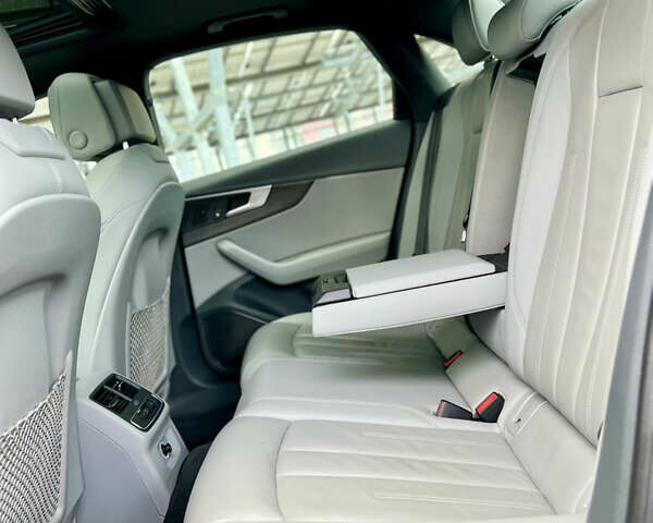 Синій Ауді А4, об'ємом двигуна 2 л та пробігом 71 тис. км за 22700 $, фото 25 на Automoto.ua