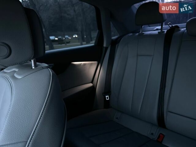 Синій Ауді А4, об'ємом двигуна 2 л та пробігом 120 тис. км за 16500 $, фото 35 на Automoto.ua