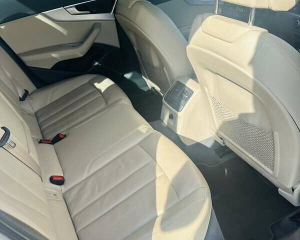 Синий Ауди А4, объемом двигателя 1.98 л и пробегом 111 тыс. км за 18500 $, фото 1 на Automoto.ua