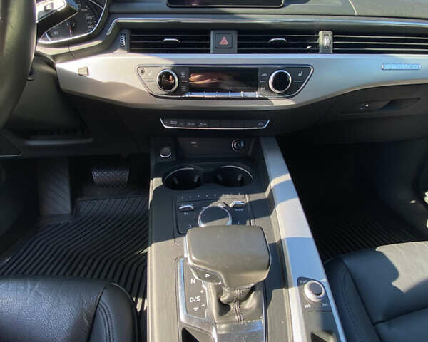 Синий Ауди А4, объемом двигателя 1.98 л и пробегом 120 тыс. км за 17800 $, фото 16 на Automoto.ua