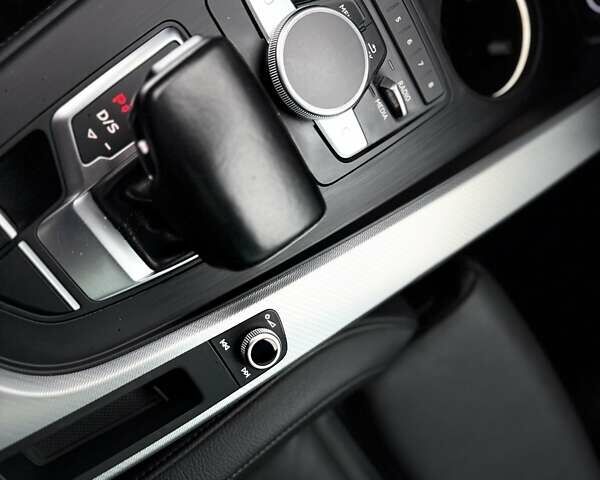 Ауді А4 2019 у Львові на Automoto.ua Синій Ауді А4, об'ємом двигуна 1.98 л та пробігом 193 тис. км за 16800 $, фото 40 на Automoto.ua