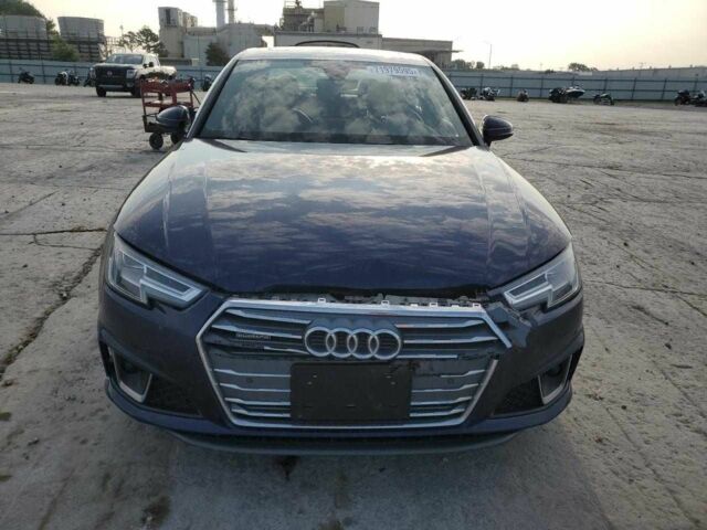 Синий Ауди А4, объемом двигателя 2 л и пробегом 61 тыс. км за 5000 $, фото 1 на Automoto.ua