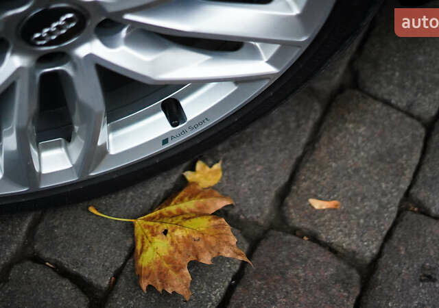 Синій Ауді А4, об'ємом двигуна 1.98 л та пробігом 63 тис. км за 30200 $, фото 9 на Automoto.ua