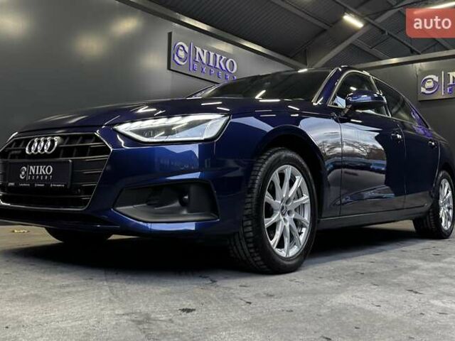 Синий Ауди А4, объемом двигателя 2 л и пробегом 54 тыс. км за 28000 $, фото 5 на Automoto.ua