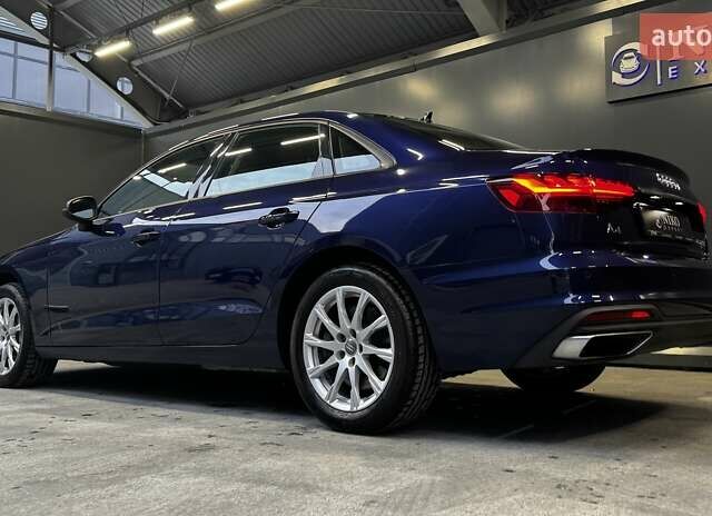 Синий Ауди А4, объемом двигателя 2 л и пробегом 54 тыс. км за 28000 $, фото 9 на Automoto.ua