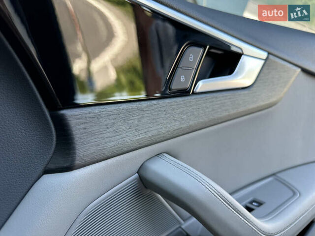 Синій Ауді А4, об'ємом двигуна 2 л та пробігом 50 тис. км за 27000 $, фото 26 на Automoto.ua