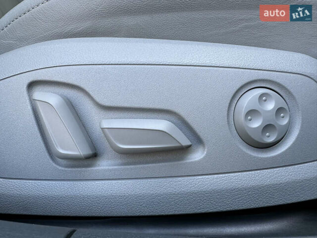 Синій Ауді А4, об'ємом двигуна 2 л та пробігом 50 тис. км за 27000 $, фото 32 на Automoto.ua