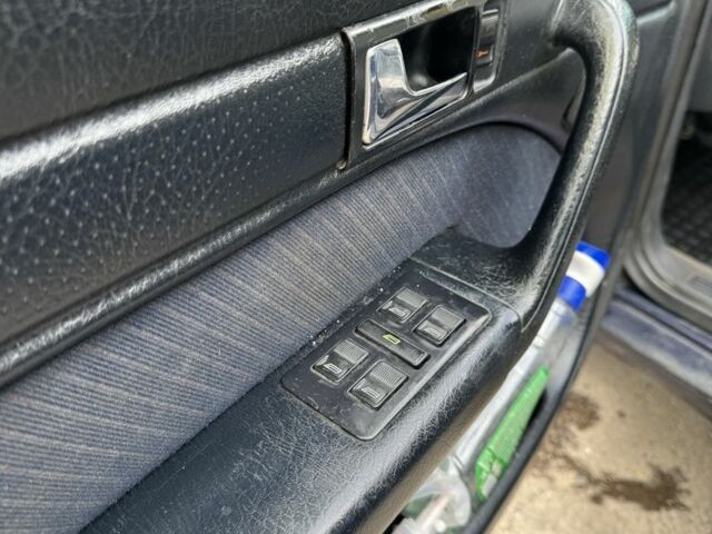 Синий Ауди А4, объемом двигателя 0 л и пробегом 400 тыс. км за 2200 $, фото 6 на Automoto.ua