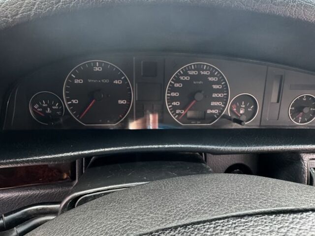 Синий Ауди А4, объемом двигателя 0 л и пробегом 400 тыс. км за 2200 $, фото 5 на Automoto.ua