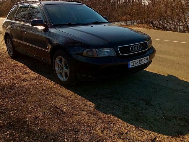 Синий Ауди А4, объемом двигателя 1.8 л и пробегом 370 тыс. км за 3700 $, фото 5 на Automoto.ua