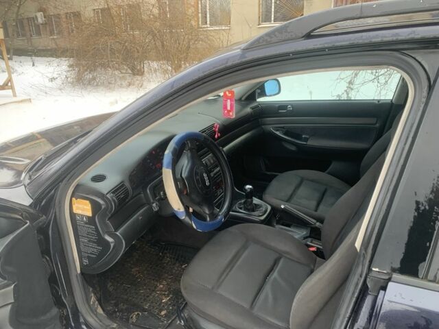 Синий Ауди А4, объемом двигателя 1.9 л и пробегом 374 тыс. км за 2000 $, фото 4 на Automoto.ua