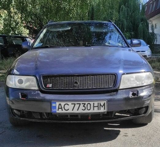 Синий Ауди А4, объемом двигателя 1.9 л и пробегом 445 тыс. км за 1100 $, фото 9 на Automoto.ua