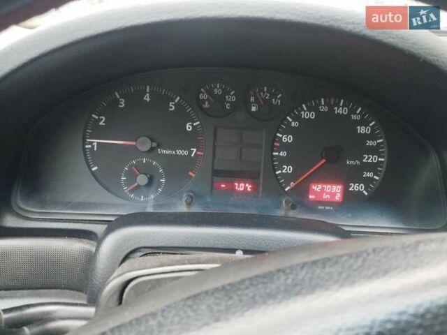 Синий Ауди А4, объемом двигателя 1.8 л и пробегом 426 тыс. км за 3500 $, фото 3 на Automoto.ua