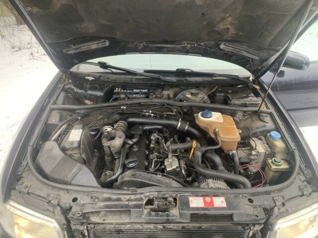 Синий Ауди А4, объемом двигателя 1.9 л и пробегом 374 тыс. км за 2000 $, фото 5 на Automoto.ua