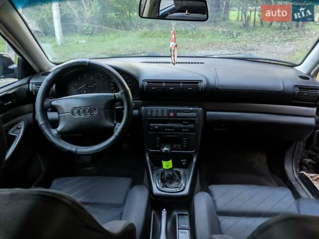 Синий Ауди А4, объемом двигателя 1.9 л и пробегом 425 тыс. км за 2550 $, фото 31 на Automoto.ua