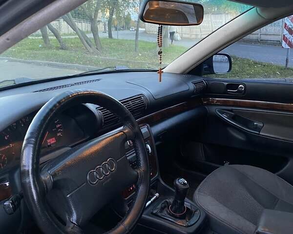 Ауди А4 1997 в Ивано-Франковске на Automoto.ua Синий Ауди А4, объемом двигателя 1.78 л и пробегом 553 тыс. км за 2800 $, фото 10 на Automoto.ua