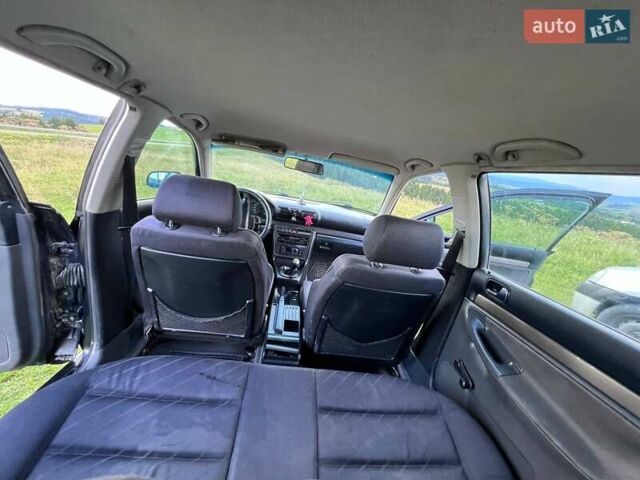 Синий Ауди А4, объемом двигателя 1.9 л и пробегом 425 тыс. км за 2550 $, фото 10 на Automoto.ua