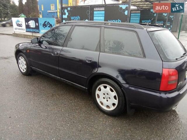 Синий Ауди А4, объемом двигателя 1.8 л и пробегом 350 тыс. км за 2650 $, фото 4 на Automoto.ua