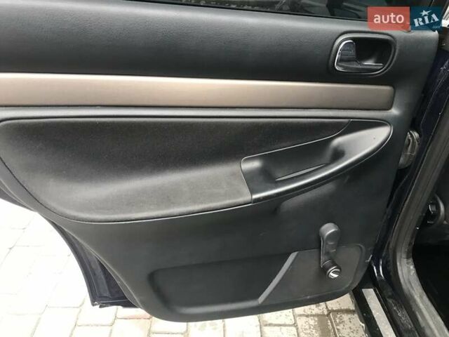 Синій Ауді А4, об'ємом двигуна 1.9 л та пробігом 329 тис. км за 4200 $, фото 14 на Automoto.ua